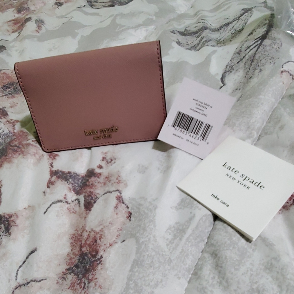 1DAY SALE--NEW kate spade small snap cardholder